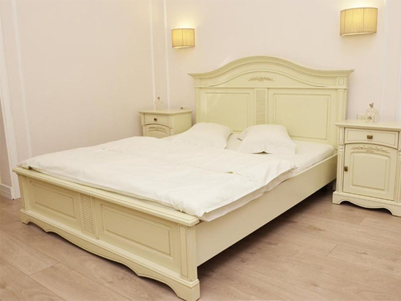 «Делюкс»  з великим ліжком king size